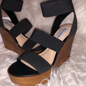 Brand New Steve Madden Blondy Black Wedge Sandal